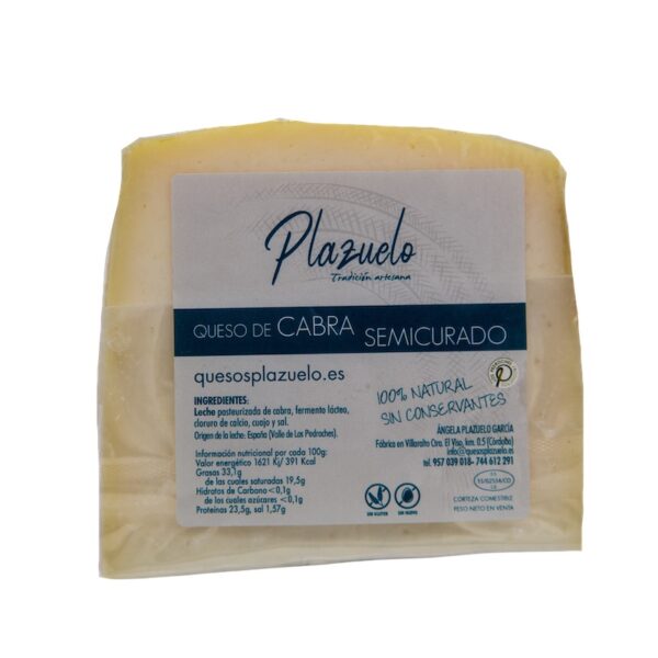 Cuña de queso semicurado de cabra, marca Plazuelo.